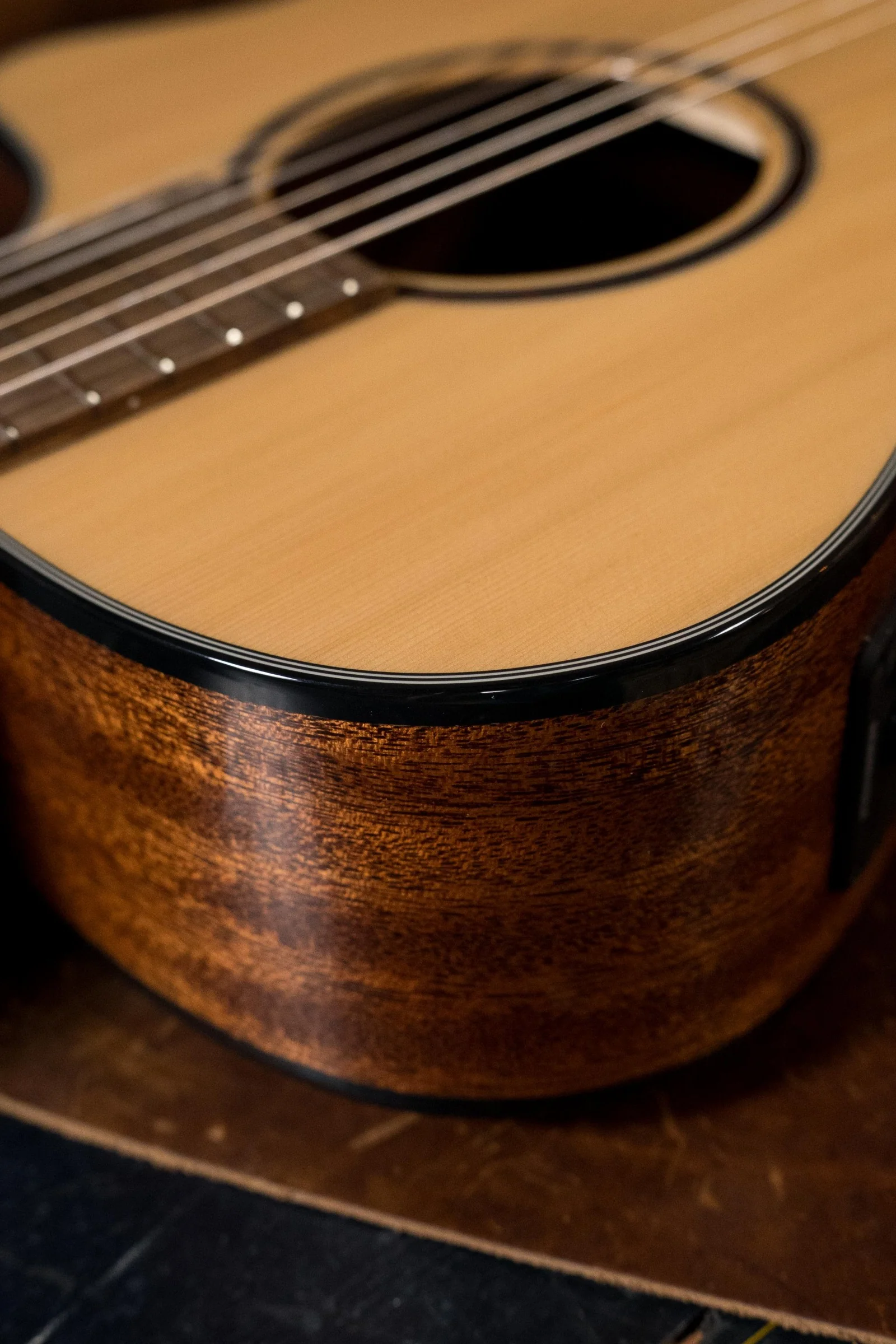 Breedlove Discovery Series Red Cedar/African Mahogany Nylon Cutaway Concert Acoustic Guitar #1581 - Image 15