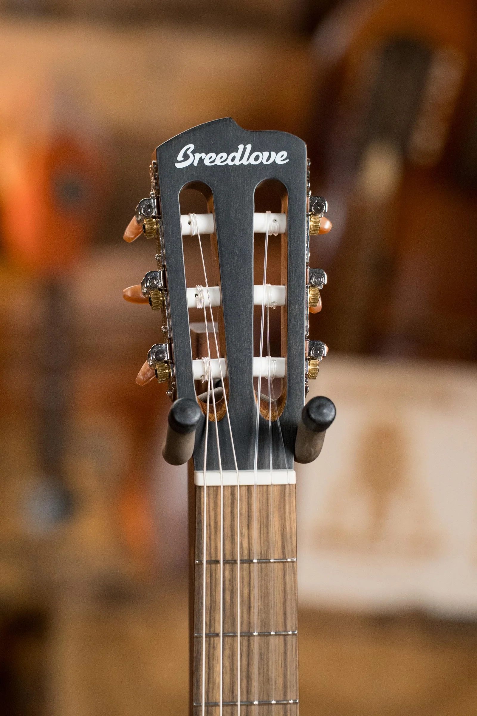 Breedlove Discovery Series Red Cedar/African Mahogany Nylon Cutaway Concert Acoustic Guitar #1581 - Image 7
