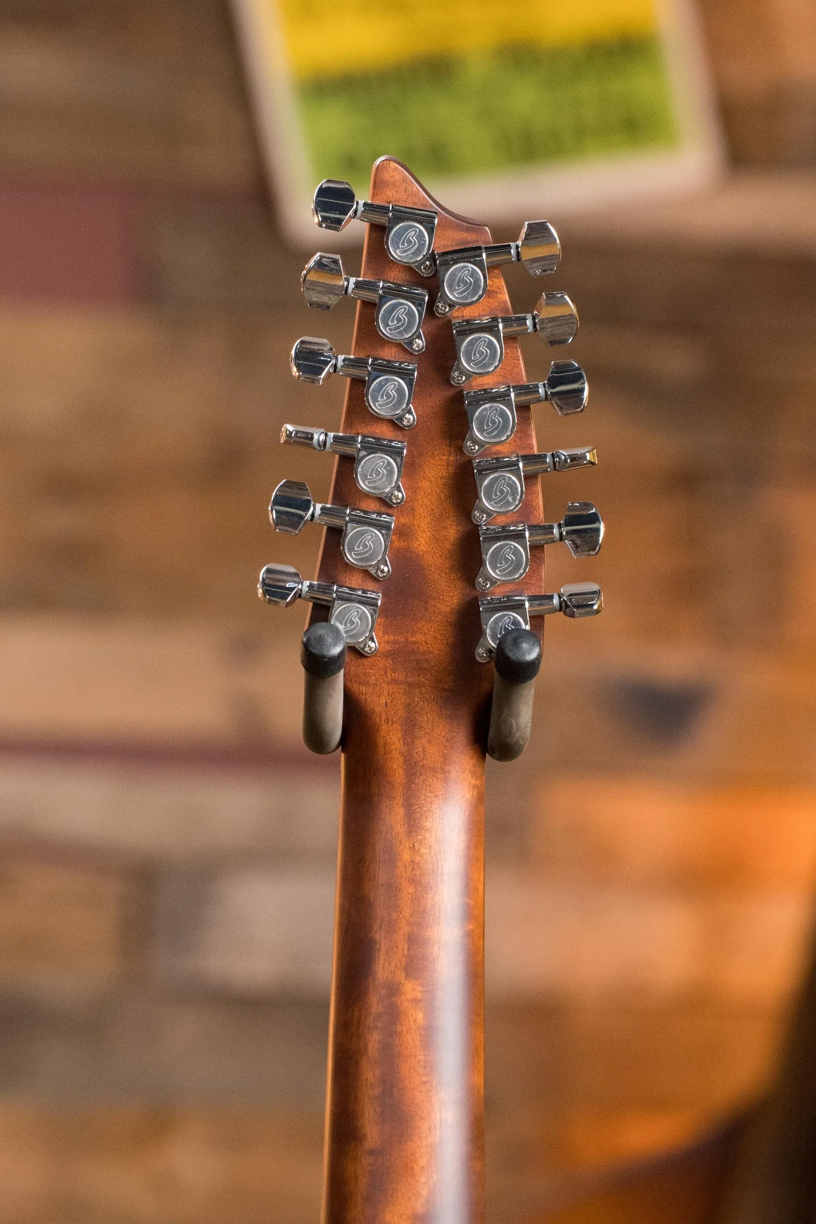 Breedlove Discovery Series Spruce/Mahogany Edgeburst 12 String Cutaway Concert Guitar w/Electronics #2028 - Image 11