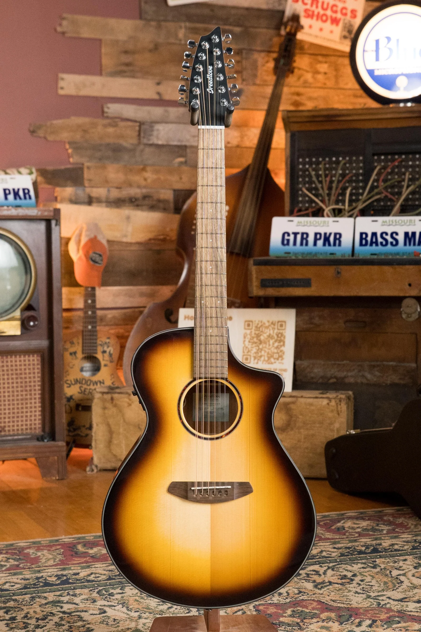 Breedlove Discovery Series Spruce/Mahogany Edgeburst 12 String Cutaway Concert Guitar w/Electronics #2028 - Image 5