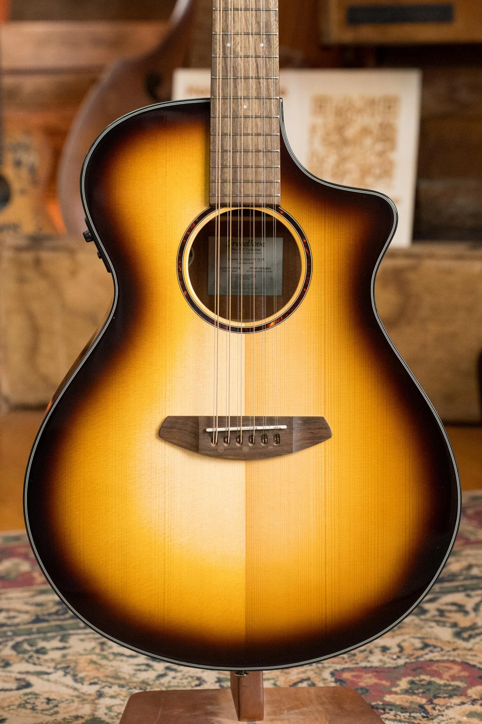 Breedlove Discovery Series Spruce/Mahogany Edgeburst 12 String Cutaway Concert Guitar w/Electronics #2028 - Image 6