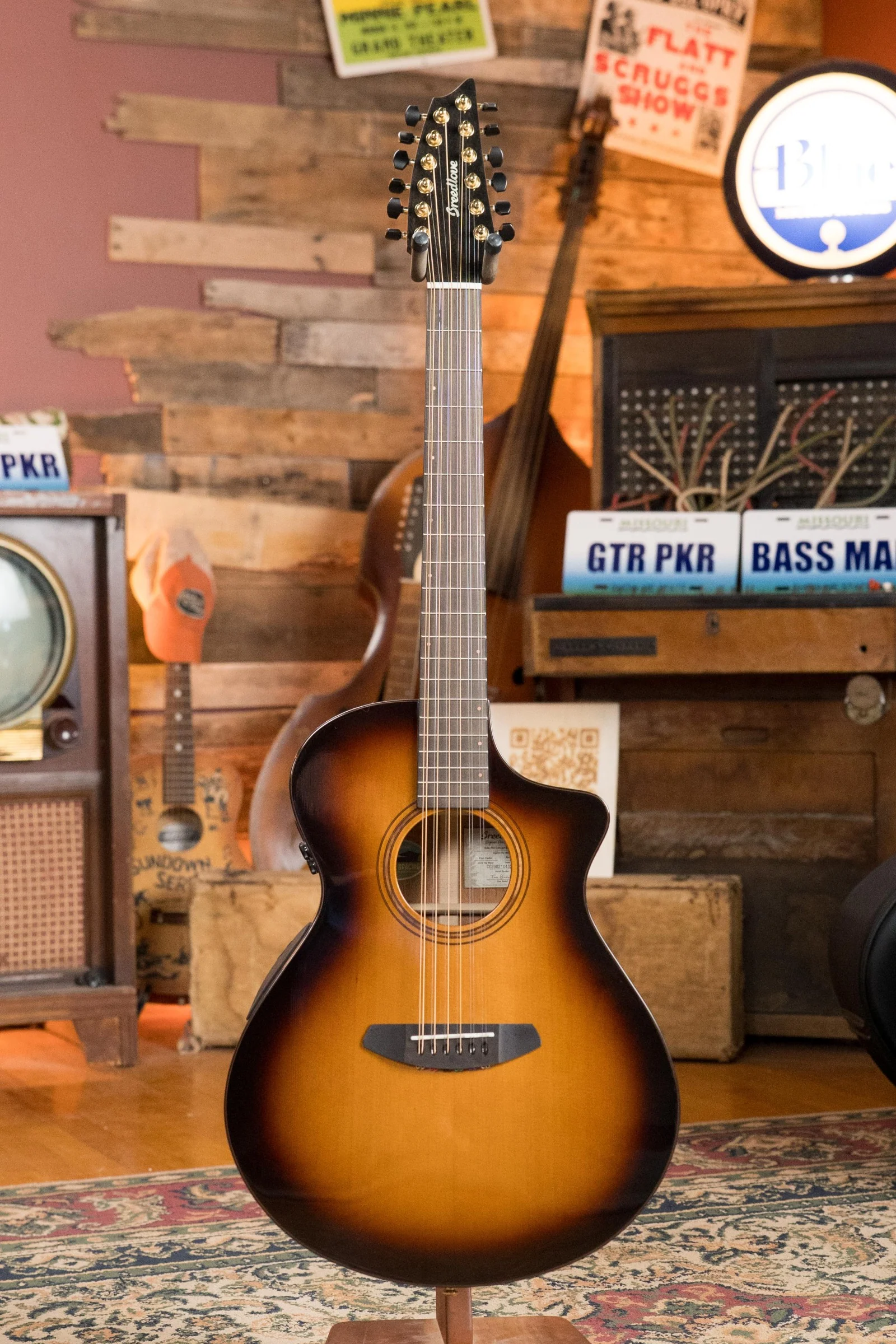 Breedlove Solo Pro Series Red Cedar/Mahogany Edgeburst Cutaway 12 String Concert Guitar w/Electronics #0432 - Image 6