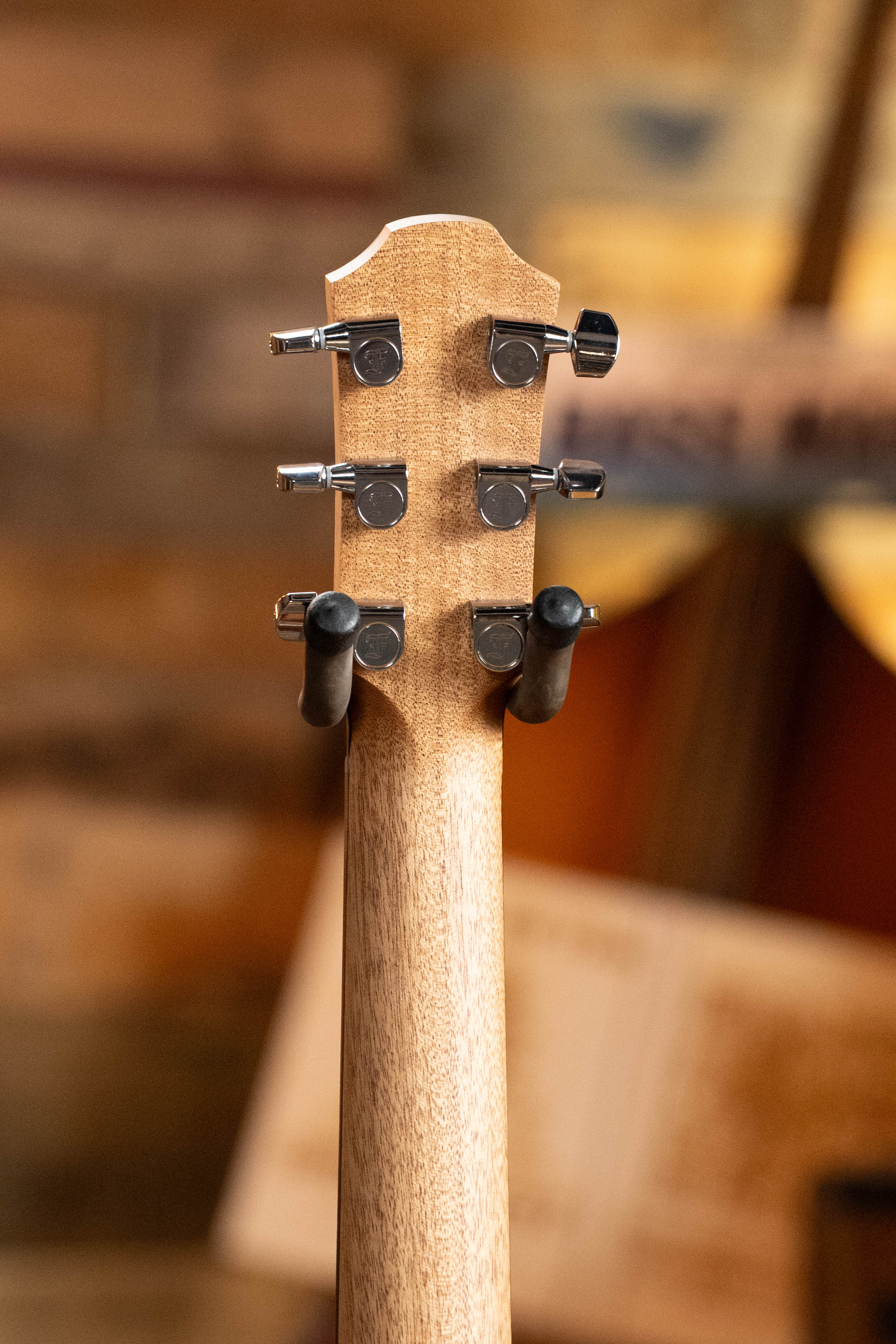 Furch Pioneer-CM Red Cedar/Mahogany Cutaway Travel Acoustic Guitar w/Soundport Boosters #0546 - Image 11