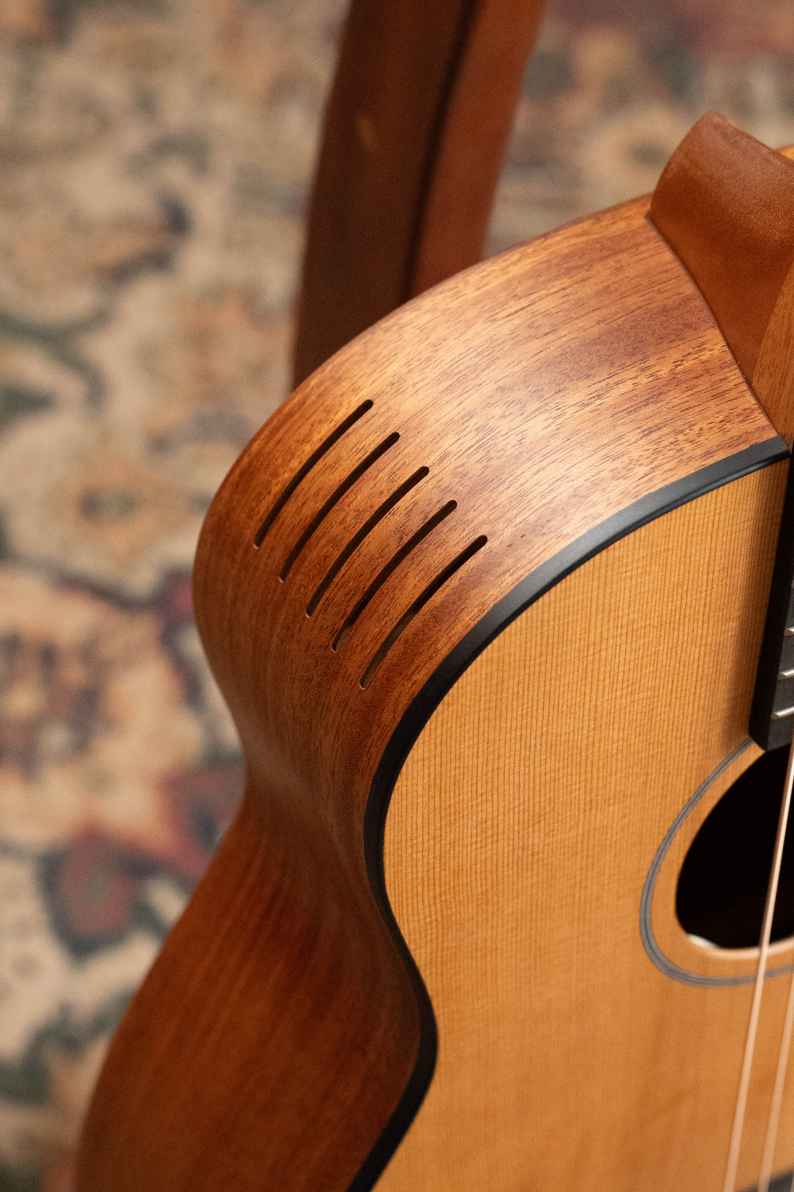 Furch Pioneer-CM Red Cedar/Mahogany Cutaway Travel Acoustic Guitar w/Soundport Boosters #0546 - Image 8