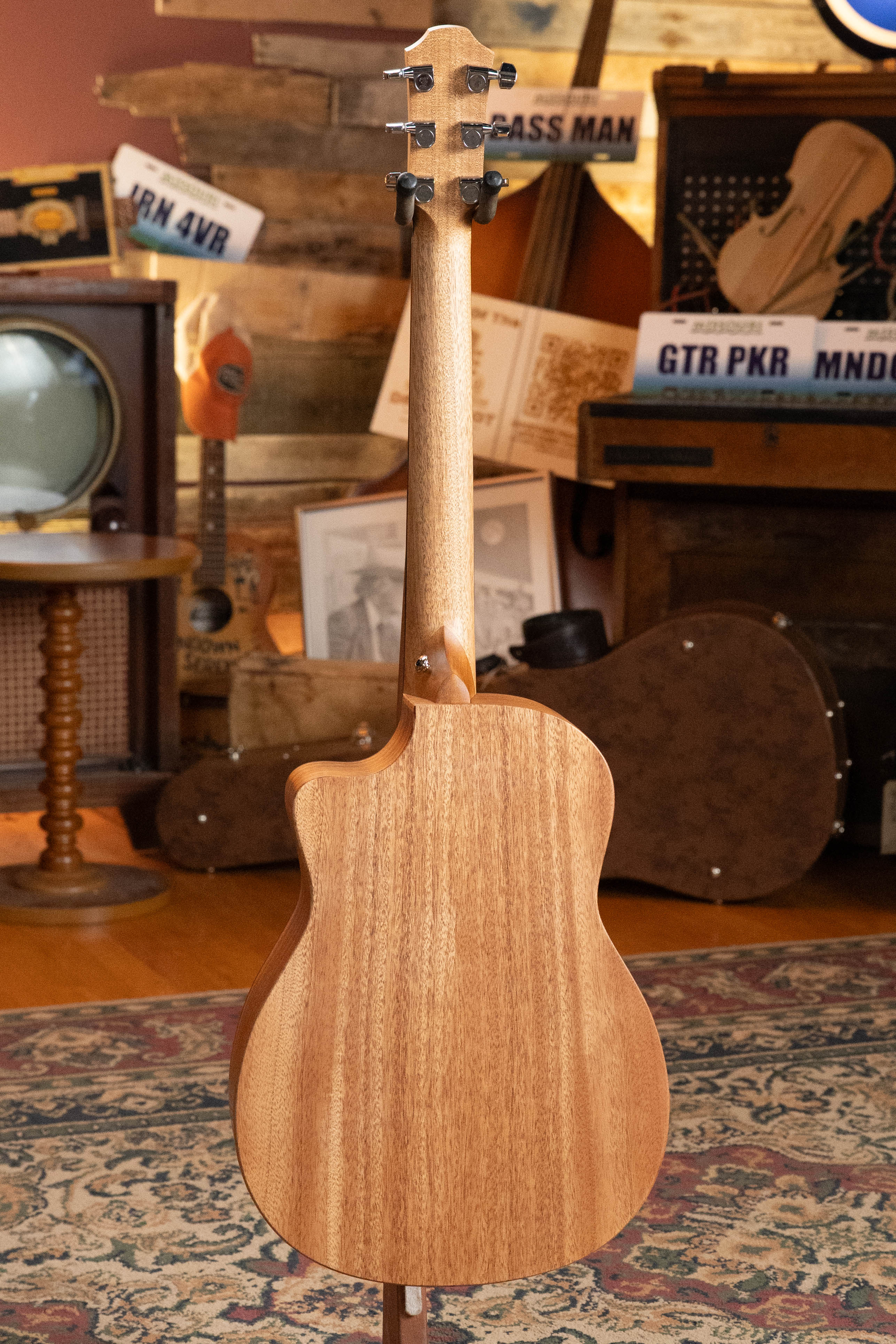 Furch Pioneer-CM Red Cedar/Mahogany Cutaway Travel Acoustic Guitar w/Soundport Boosters #0546 - Image 9