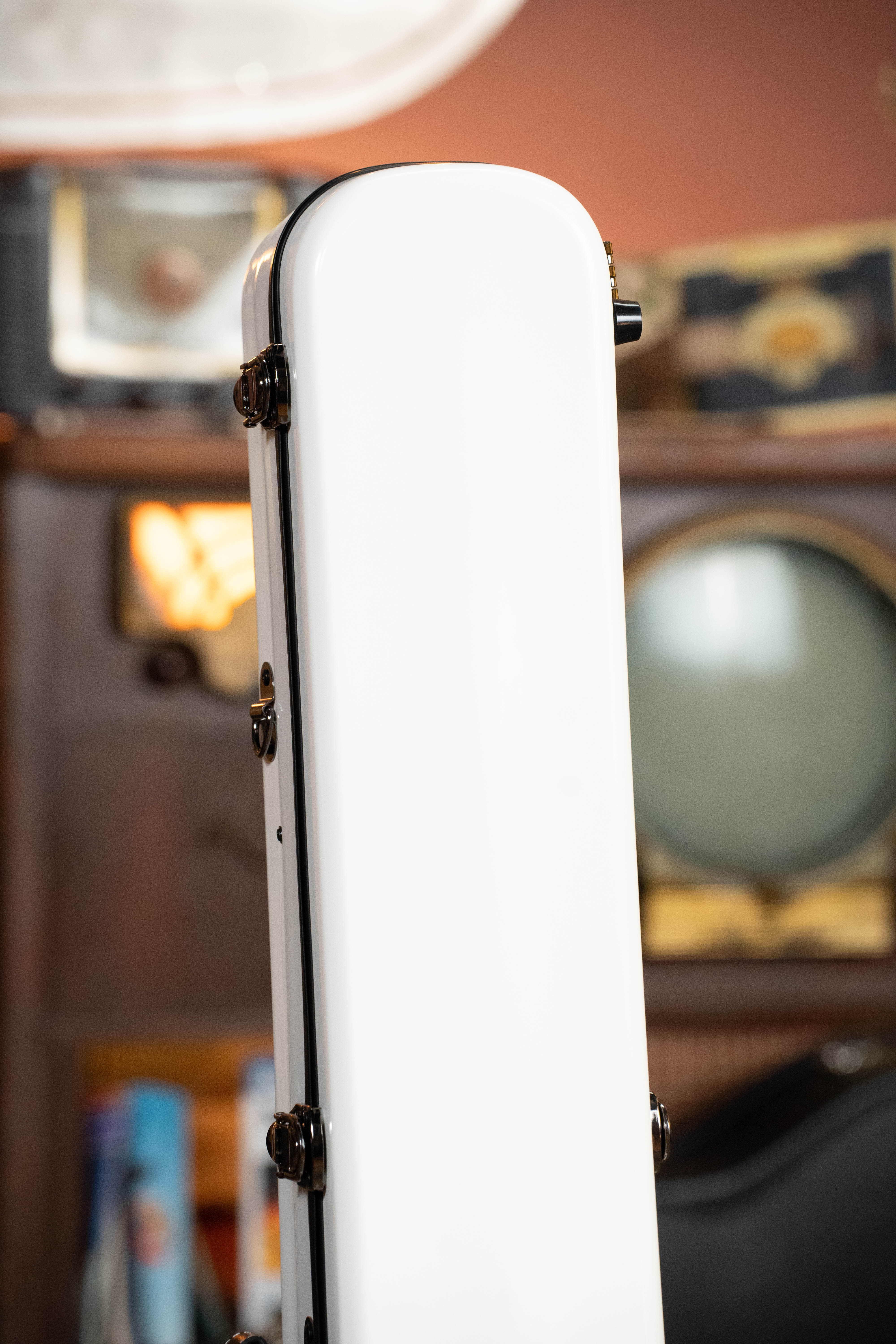 Gold Tone HDFB16 14" Resonator Banjo White Flight Case - Image 4