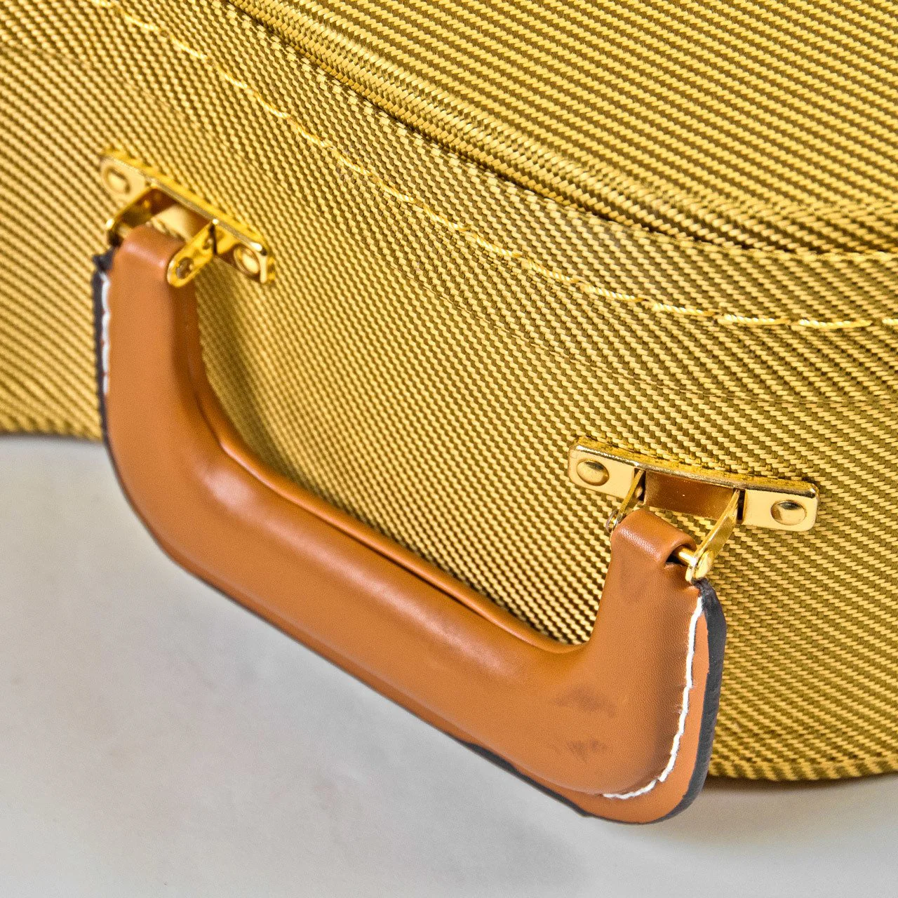 Guardian CG-035-MA Tweed Hardshell Case Mandolin - Image 3