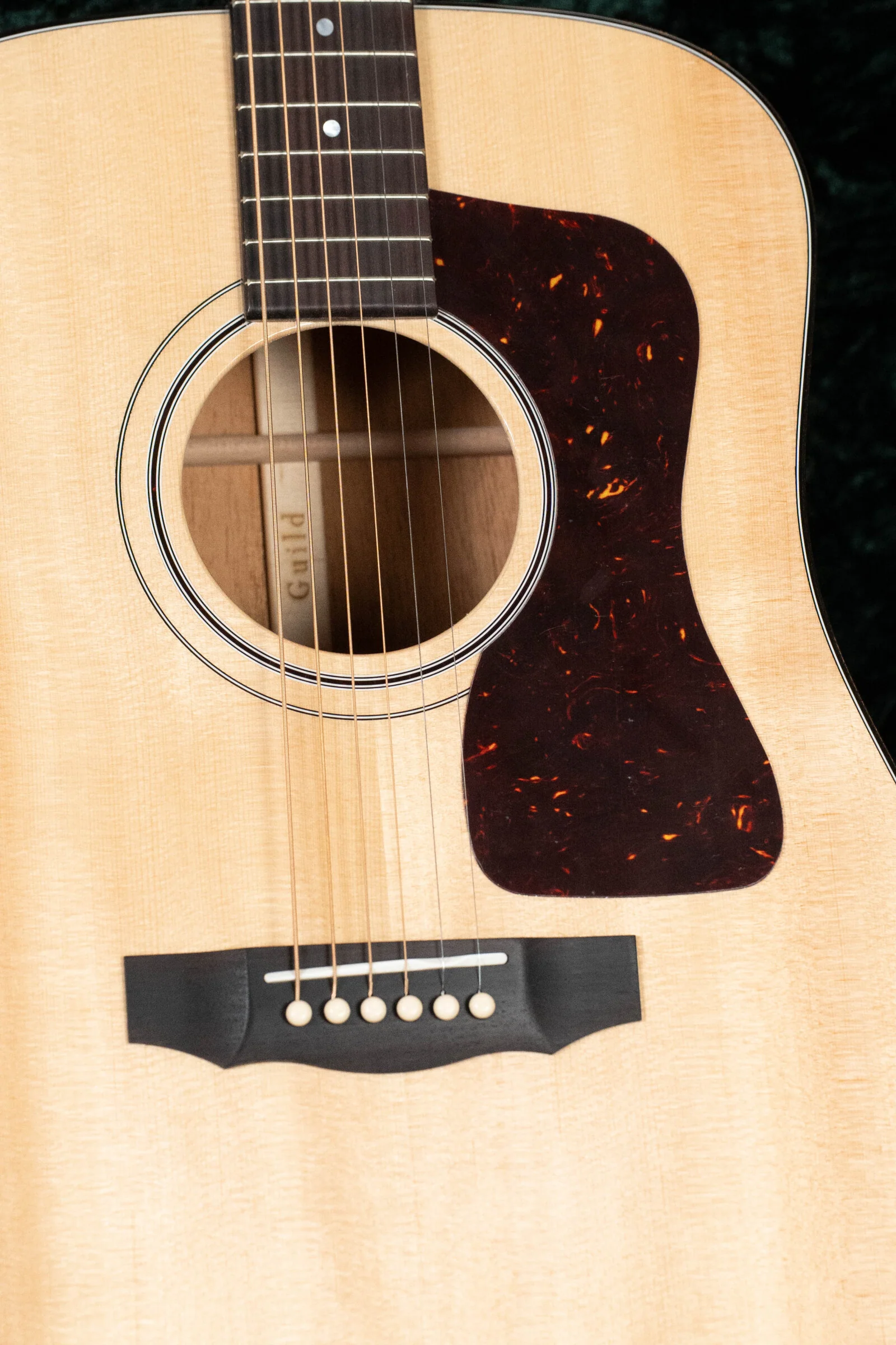 Guild D-40 Traditional Sitka/Mahogany Natural Dreadnought Acoustic Guitar #0467 - Image 3