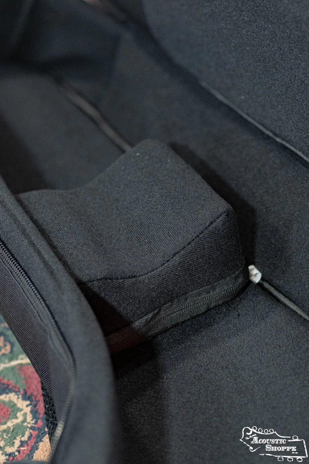 Guild Deluxe Acoustic Gig Bag - Jumbo - Image 4