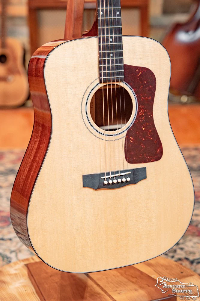 Guild USA D-40 Traditional Sitka Spruce/African Mahogany Natural Top Dreadnought #1106 - Image 5