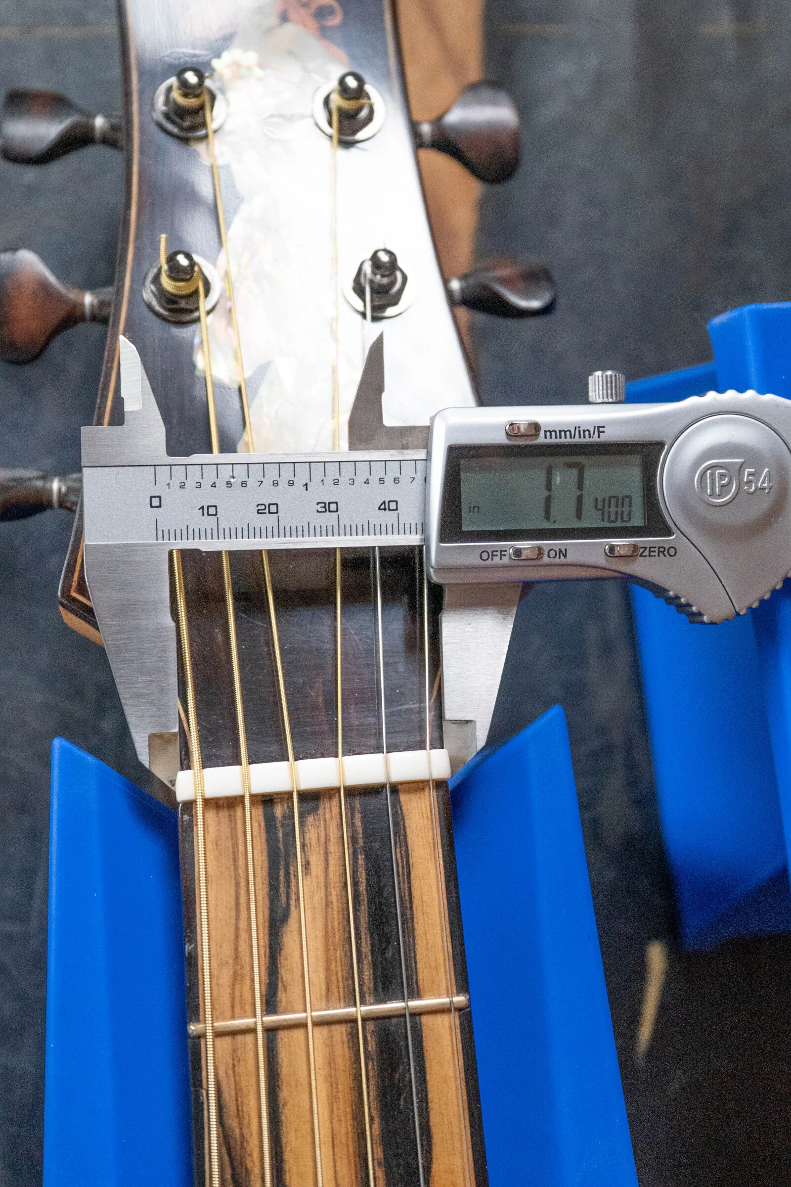 (Used) 2015 Kinnaird Red Lady Bear Claw Sitka/Black & White Ebony Slope Shoulder Venetian Cutaway Dreadnought Guitar w/K&K Pickup #0153 - Image 25