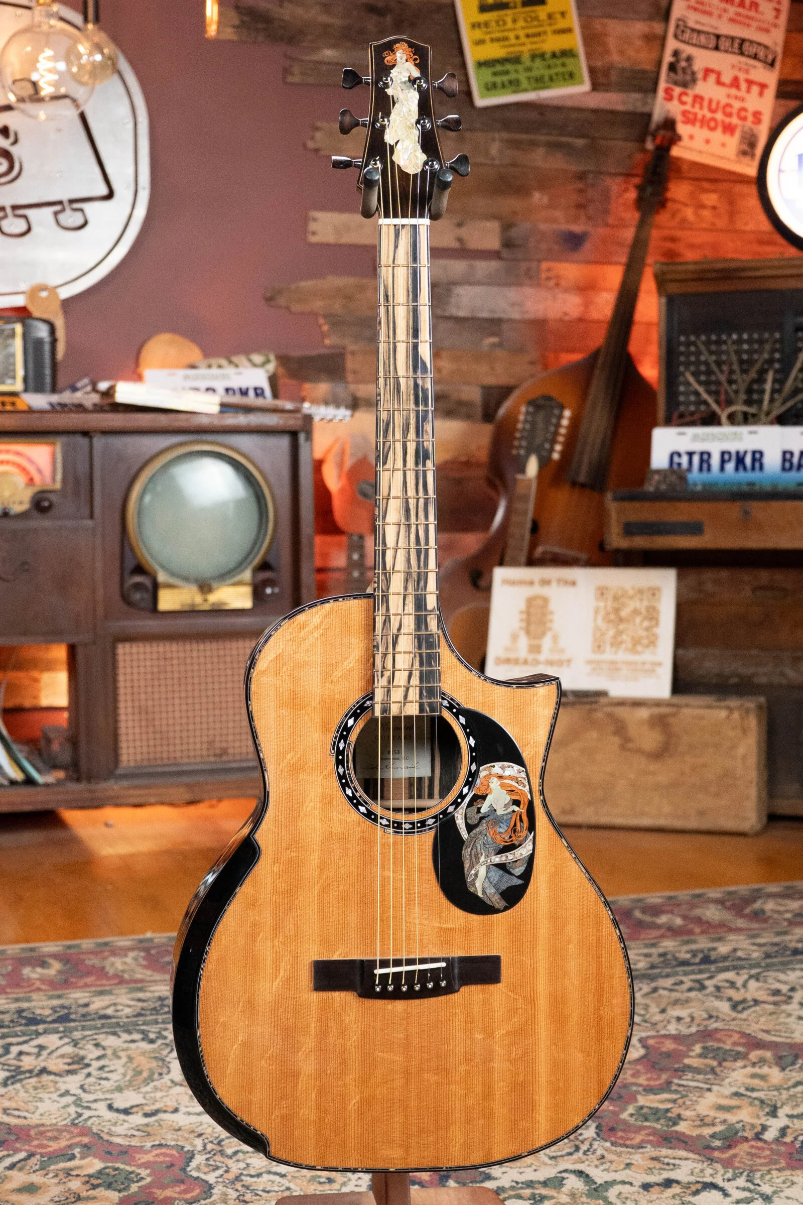 (Used) 2015 Kinnaird Red Lady Bear Claw Sitka/Black & White Ebony Slope Shoulder Venetian Cutaway Dreadnought Guitar w/K&K Pickup #0153 - Image 4