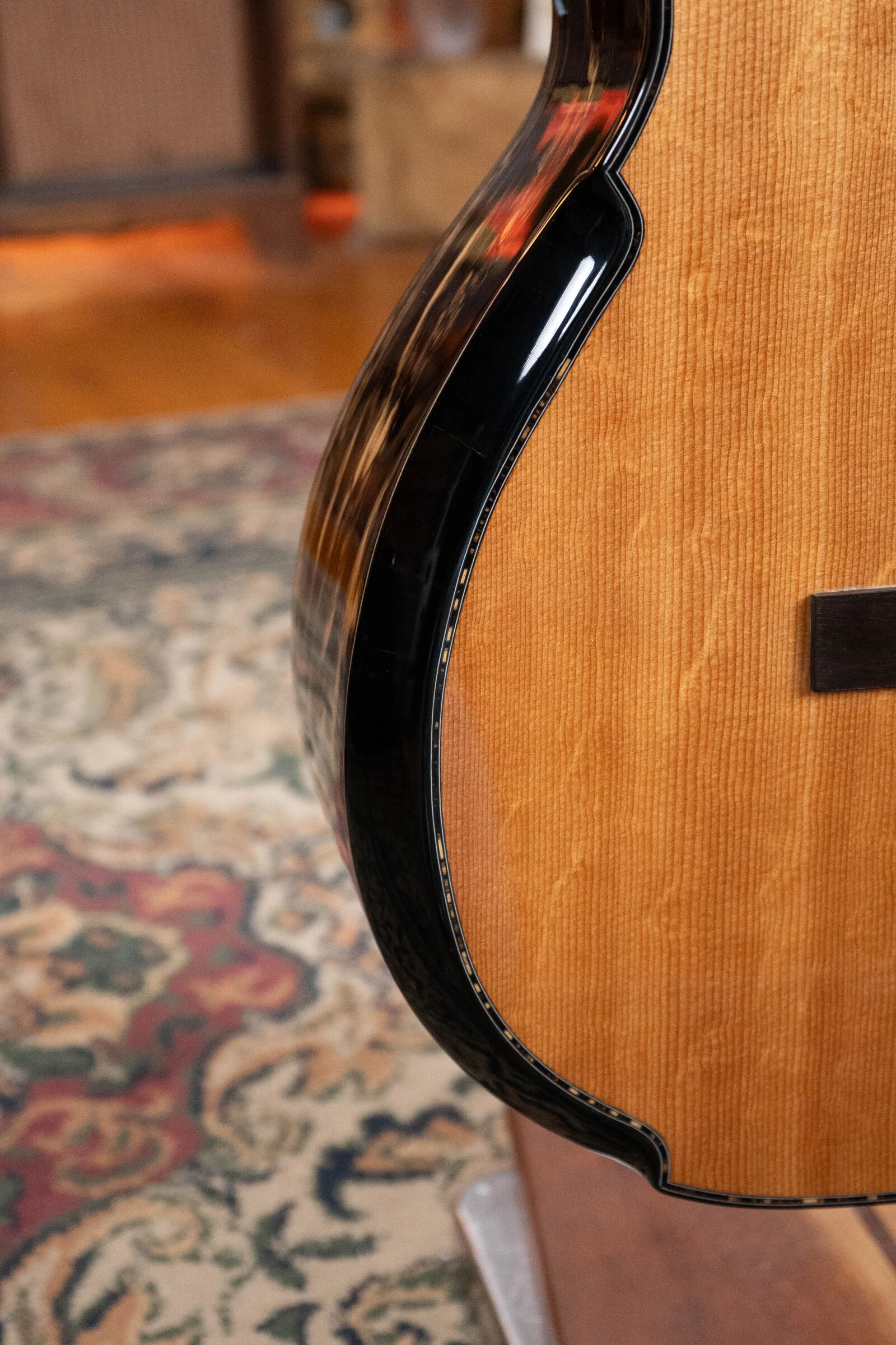 (Used) 2015 Kinnaird Red Lady Bear Claw Sitka/Black & White Ebony Slope Shoulder Venetian Cutaway Dreadnought Guitar w/K&K Pickup #0153 - Image 6