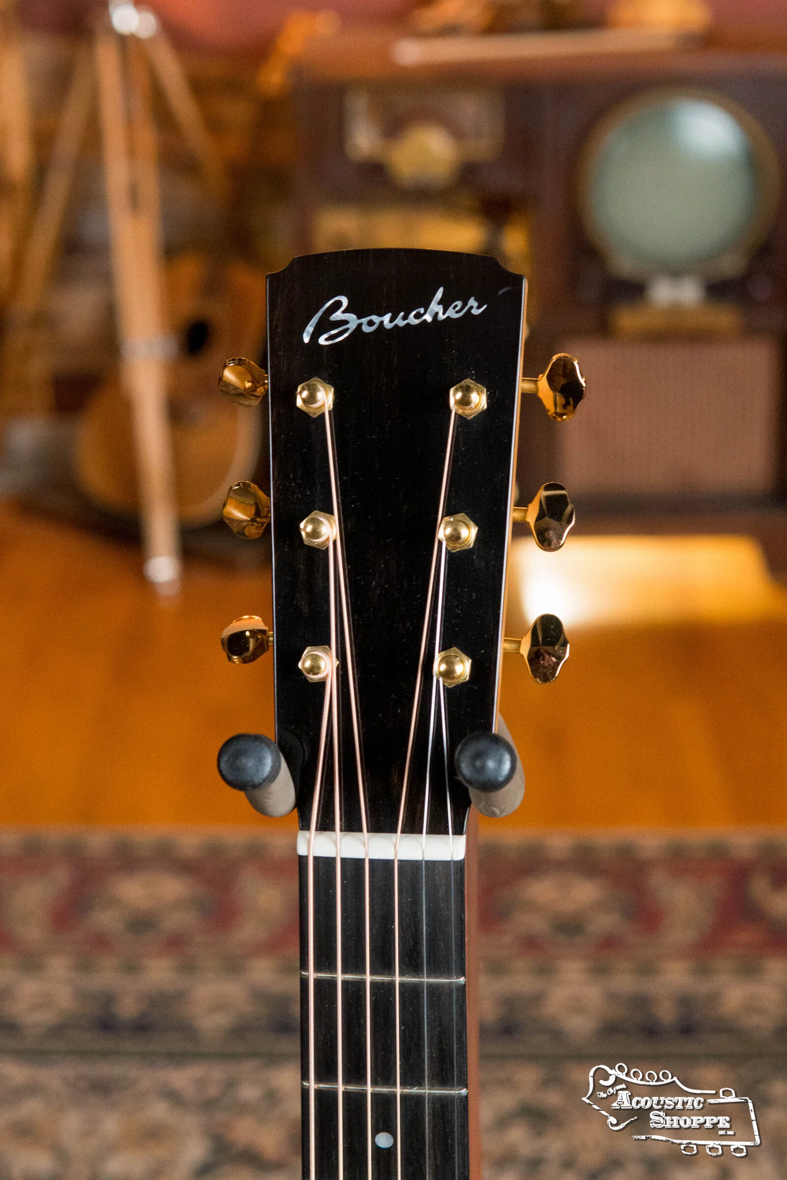 (Used) Boucher GR-SG-161-T Grande Reserve Red Spruce/Torrefied Flamed Maple OM Hybrid Acoustic Guitar - Image 4