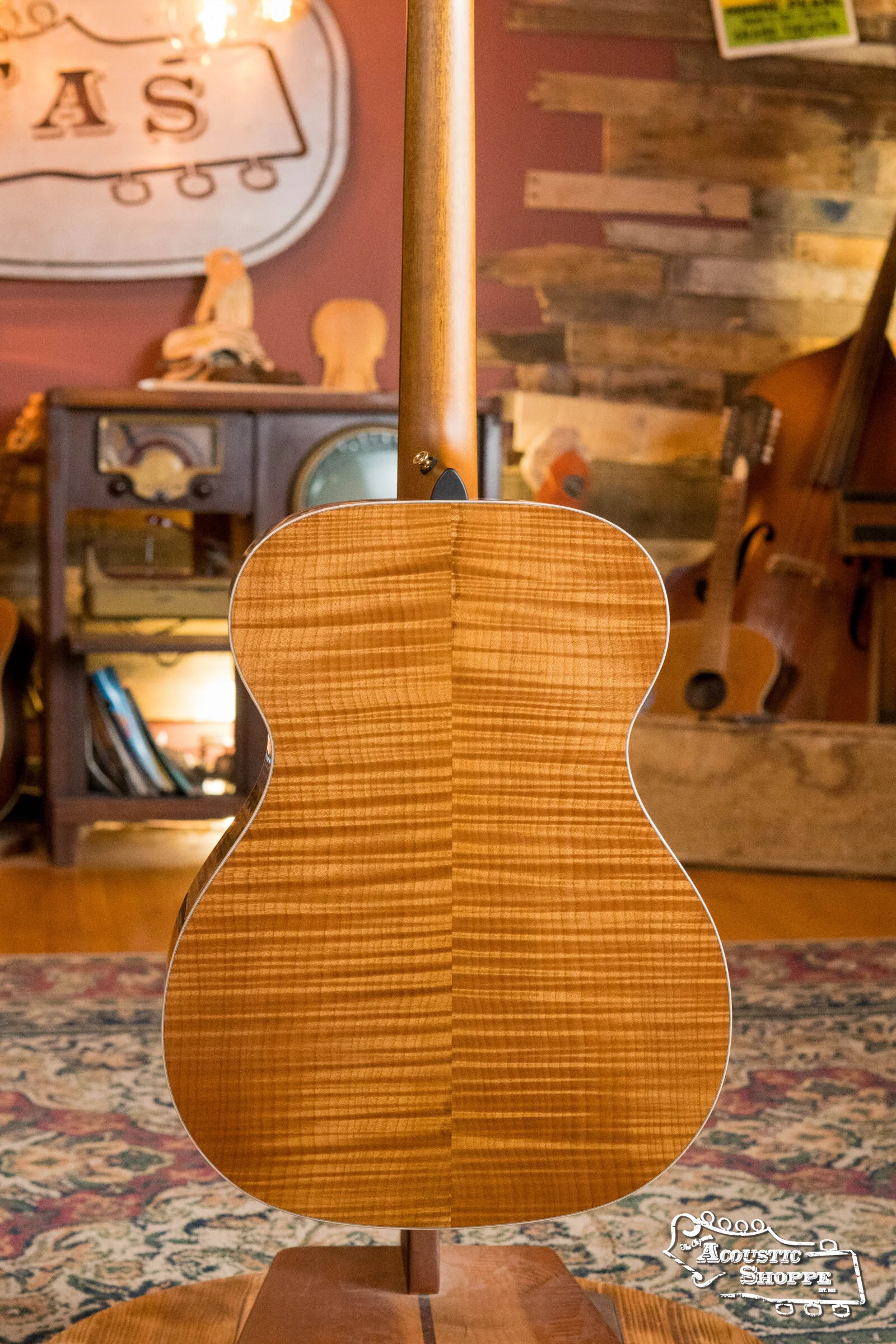(Used) Boucher GR-SG-161-T Grande Reserve Red Spruce/Torrefied Flamed Maple OM Hybrid Acoustic Guitar - Image 5