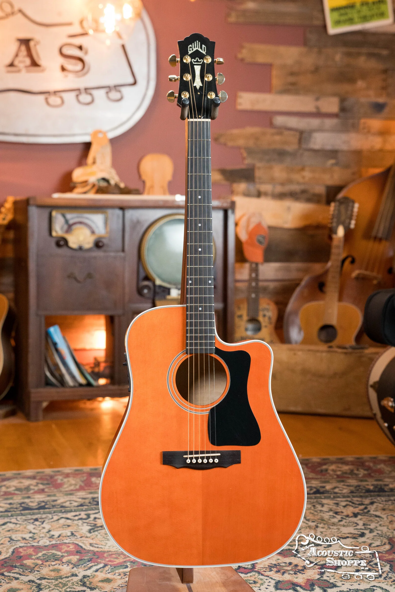 (Used) Mid 90's Guild DCE3 Dreadnought Guitar #0424 - Image 5