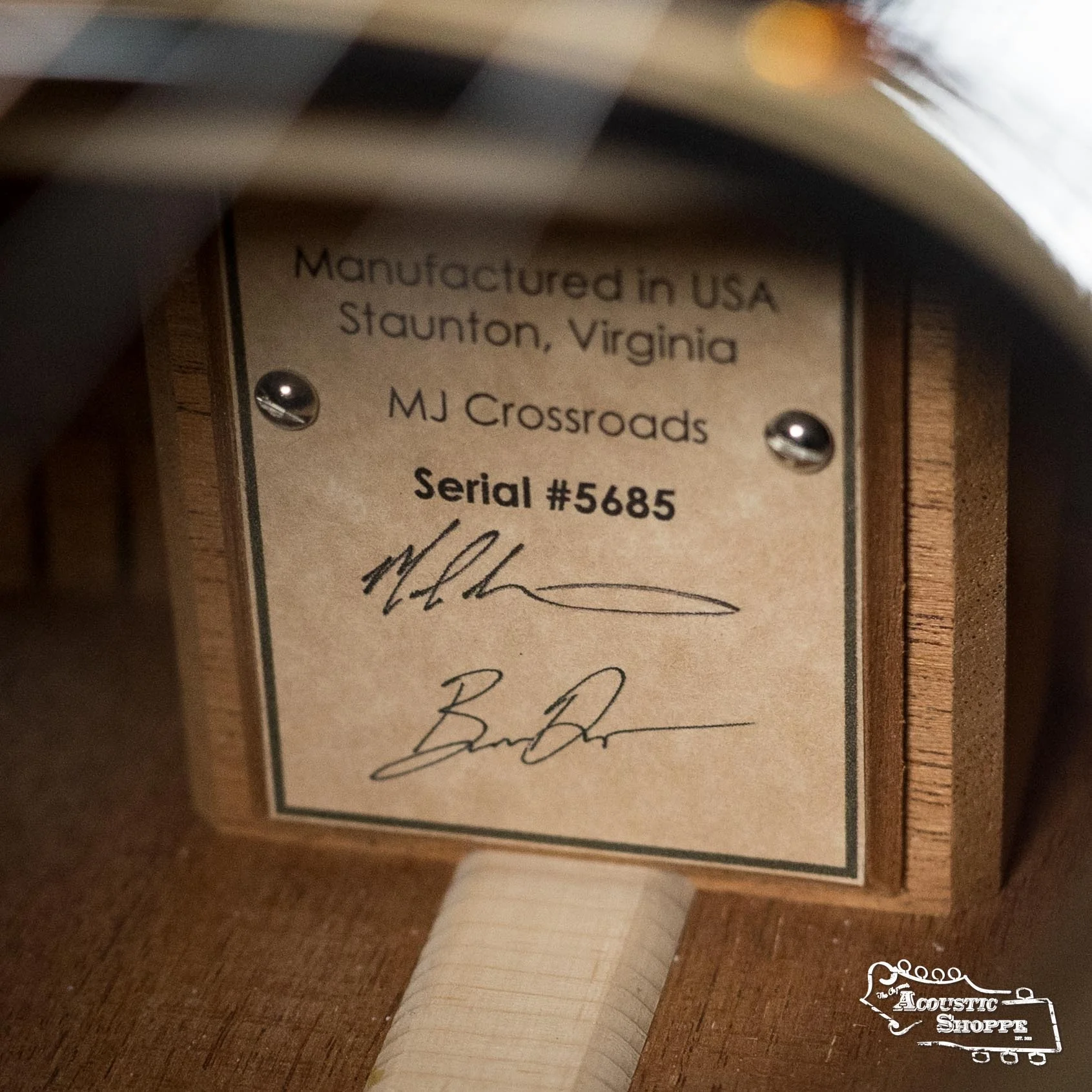 (Used) Huss & Dalton Crossroads MJ Sitka/Mahogany Dark Sunburst Small Jumbo Acoustic Guitar #5685 - Image 4