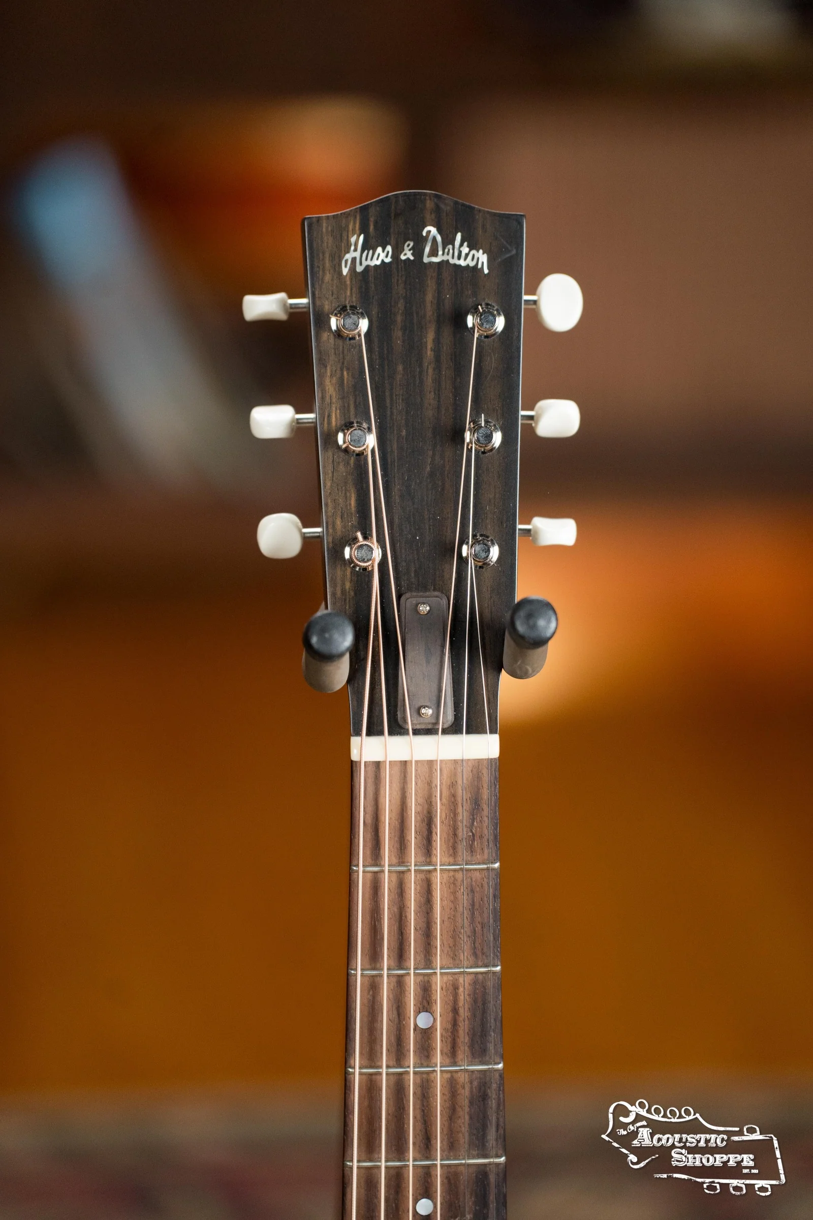 (Used) Huss & Dalton Crossroads MJ Sitka/Mahogany Dark Sunburst Small Jumbo Acoustic Guitar #5685 - Image 9